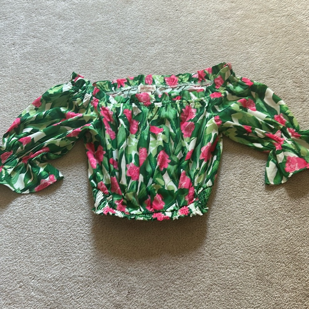 Floral Top Size small